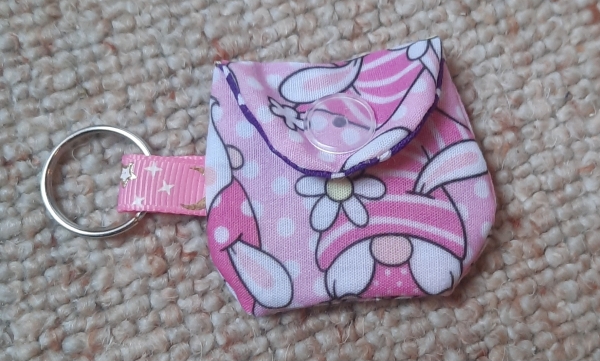 Chiptäschli Gnom Osterhase rosa