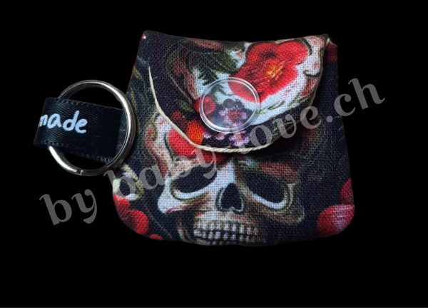 Chiptäschli Skull  rote Blume