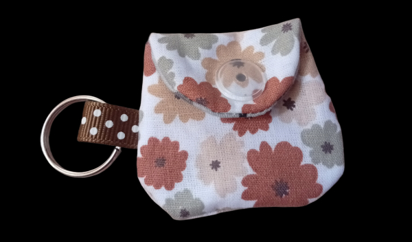 Chip-Täschli Blumen braun